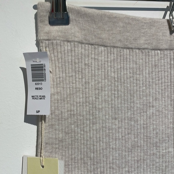 Aritzia Wilfred Reso Skirt - Picture 4 of 4